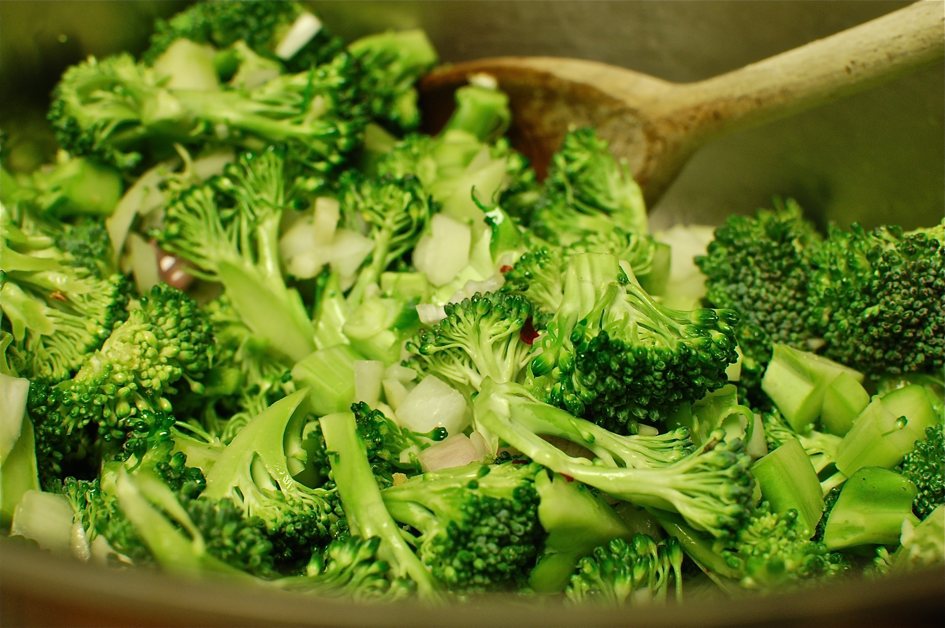 broccoli-sauteing