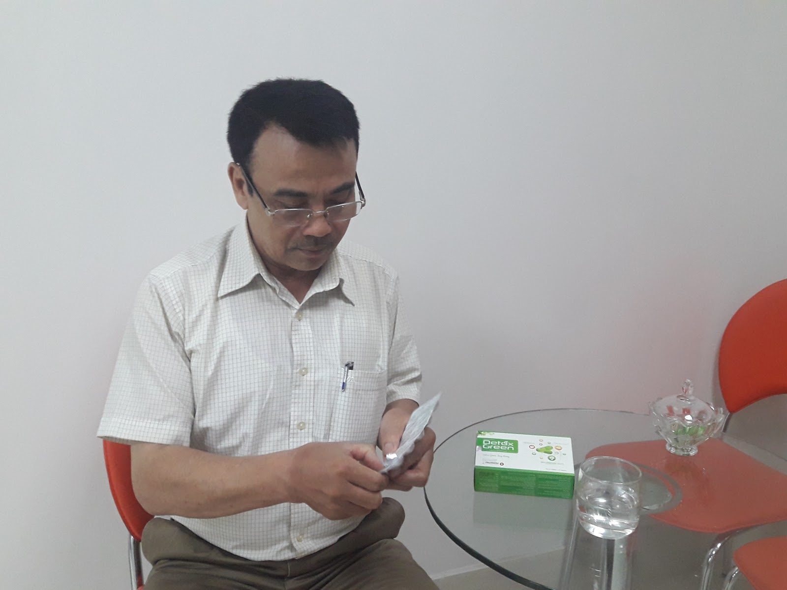 Ông Nguyễn Sĩ Mai sử dụng DetoxGreen đều đặn 4 viên/ngày