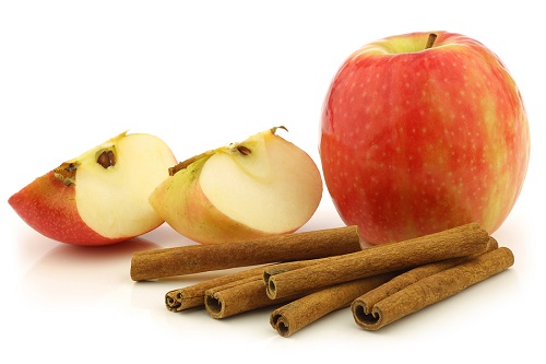 Detox giải độc gan từ táo và quế còn có tác dụng đào thải những lượng mỡ thừa và thúc đẩy quá trình trao đổi chất 
