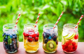 Nước detox từ các loại trái cây có tác dụng rất tốt với sức khỏe.