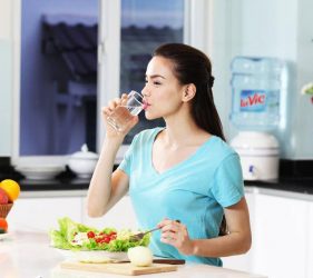Nước detox giúp thanh lọc cơ thể hiệu quả thực hiện tại nhà